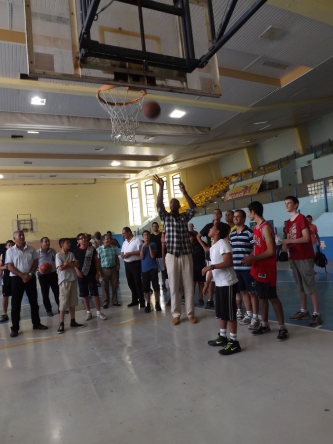 Amar&#039;e Carsares Stoudemire visit - July 2013 picture 5