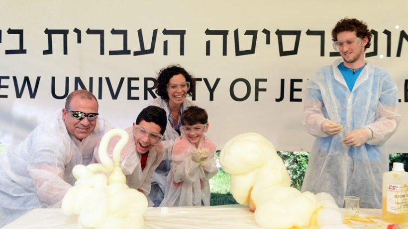 Scientific Encounters for Families and Youth